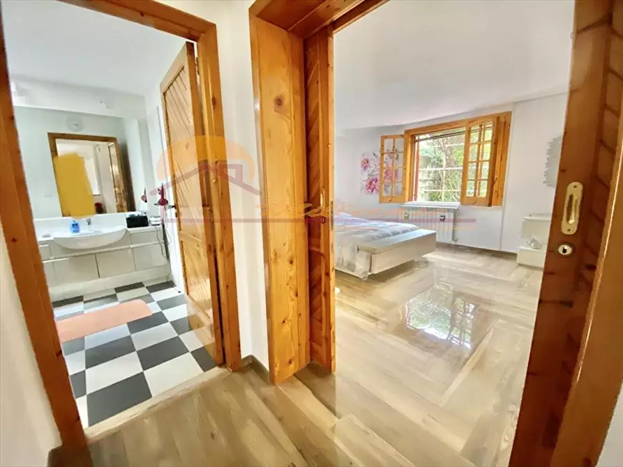 Immagine 10 di Villa in vendita  in Via Luigi Maria Monti a Siracusa