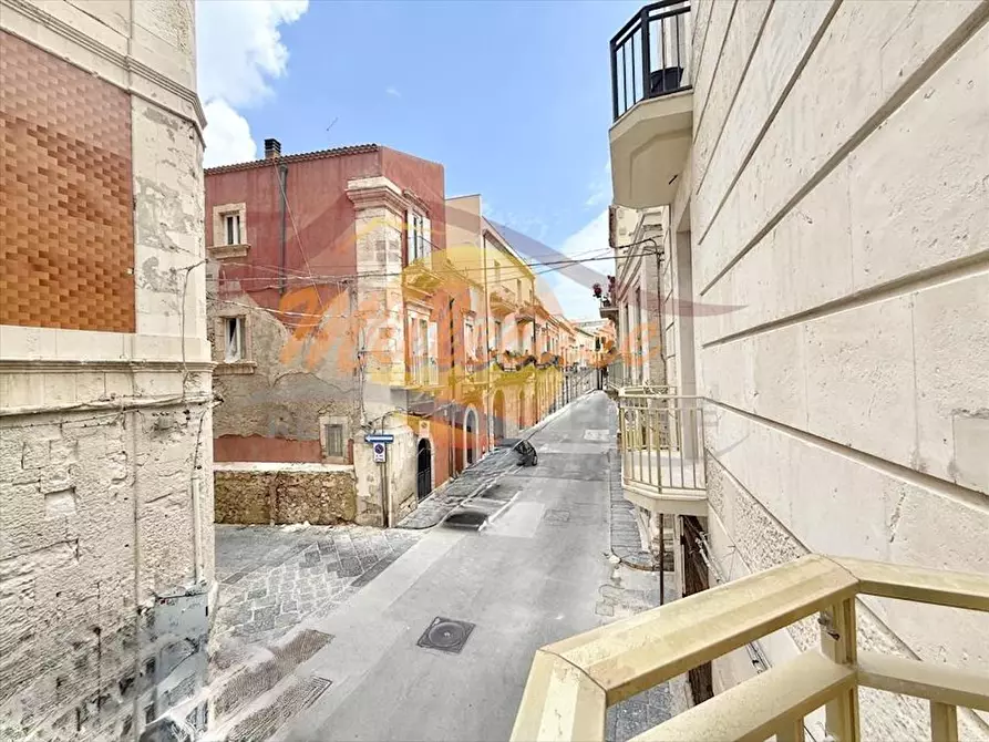 Immagine 20 di Quadrilocale in vendita  in VIA VITTORIO VENETO a Siracusa