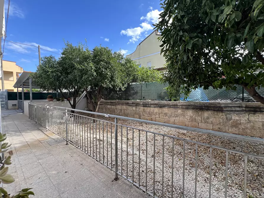 Immagine 8 di Appartamento in vendita  in via selinunte a Siracusa