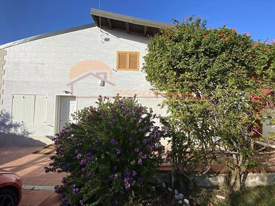 Immagine 30 di Villa in vendita  in Via Luigi Maria Monti a Siracusa