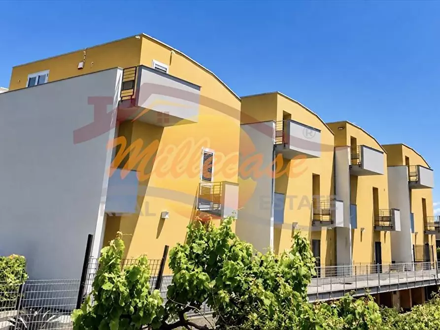 Immagine 1 di Trilocale in vendita  in VIALE GARRONE a Siracusa