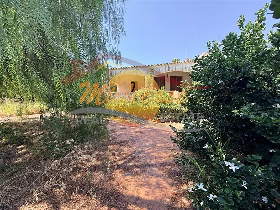 Immagine 1 di Villa in vendita  in Via Tersicore a Siracusa