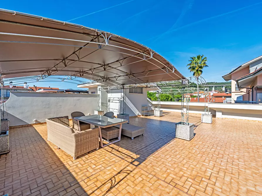 Immagine 45 di Attico in vendita  in Viale Europa 5 a San Bartolomeo Al Mare