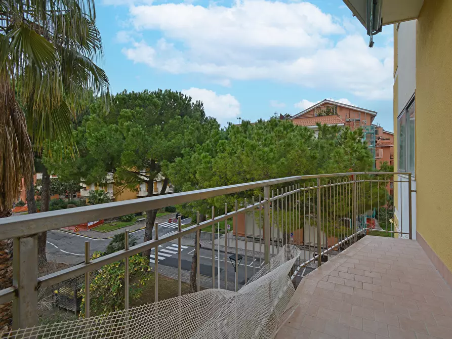 Immagine 5 di Quadrilocale in vendita  in Via Sicilia a San Bartolomeo Al Mare