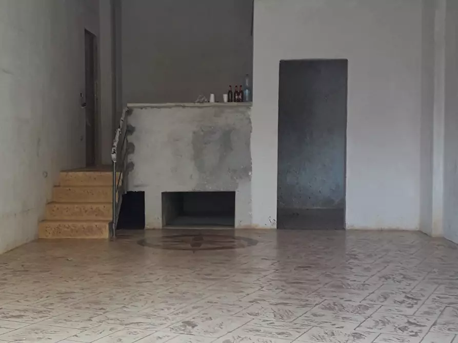 Immagine 1 di Magazzino in affitto  in Via dei Bizantini 134 a Lamezia Terme