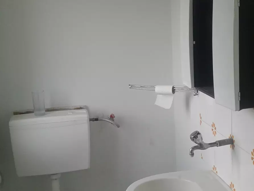 Immagine 28 di Pentalocale in vendita  in Viale Stazione a Gizzeria