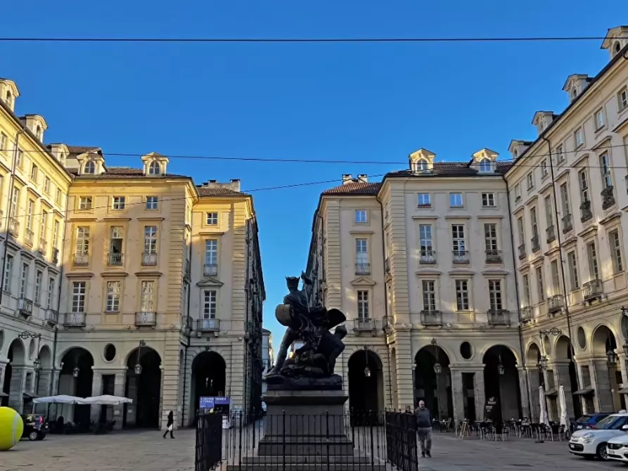 Immagine 2 di Trilocale in vendita  in VIA CONTE VERDE 1 a Torino