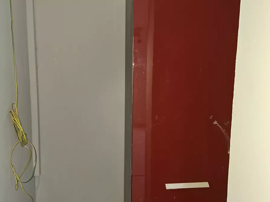 Immagine 24 di Locale commerciale in vendita  a Torino