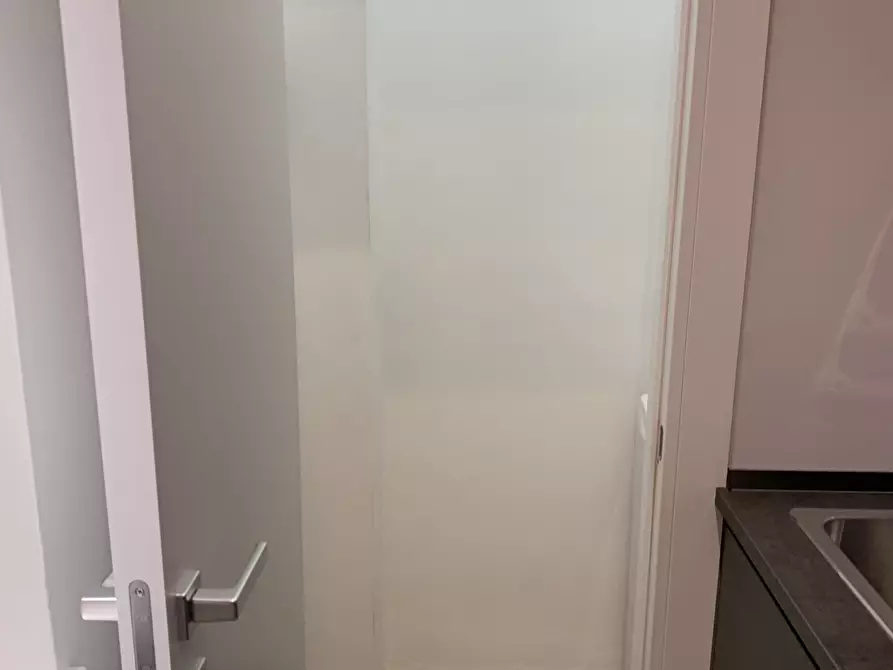 Immagine 34 di Trilocale in affitto  in Corso XI Febbraio 23 a Torino