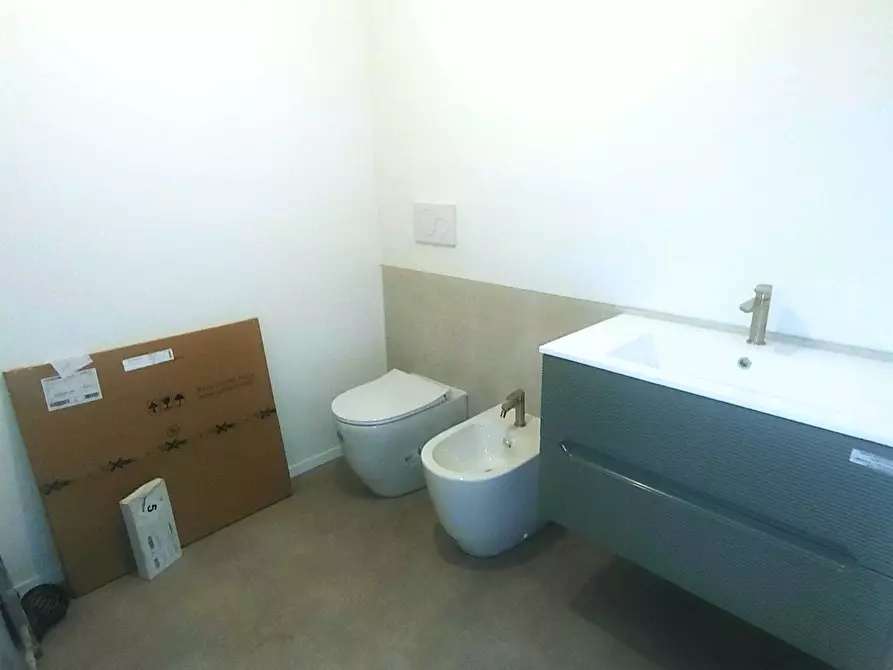 Immagine 16 di Casa indipendente in affitto  a Torino