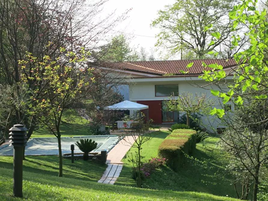 Immagine 21 di Villa in vendita  a Sarzana