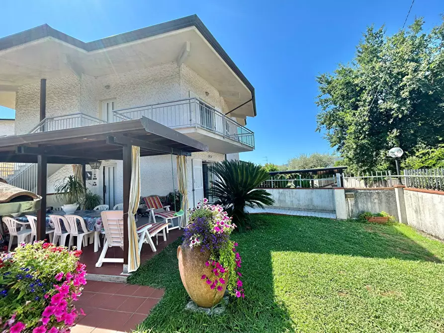 Immagine 5 di Porzione di casa in vendita  a Fosdinovo