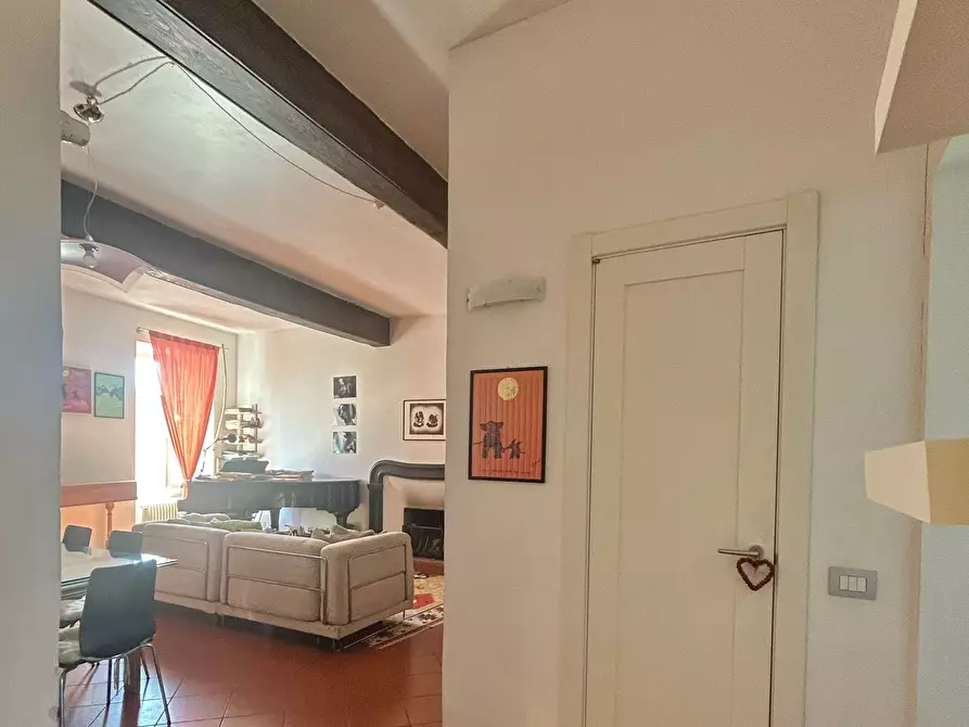 Immagine 21 di Pentalocale in vendita  a Sarzana