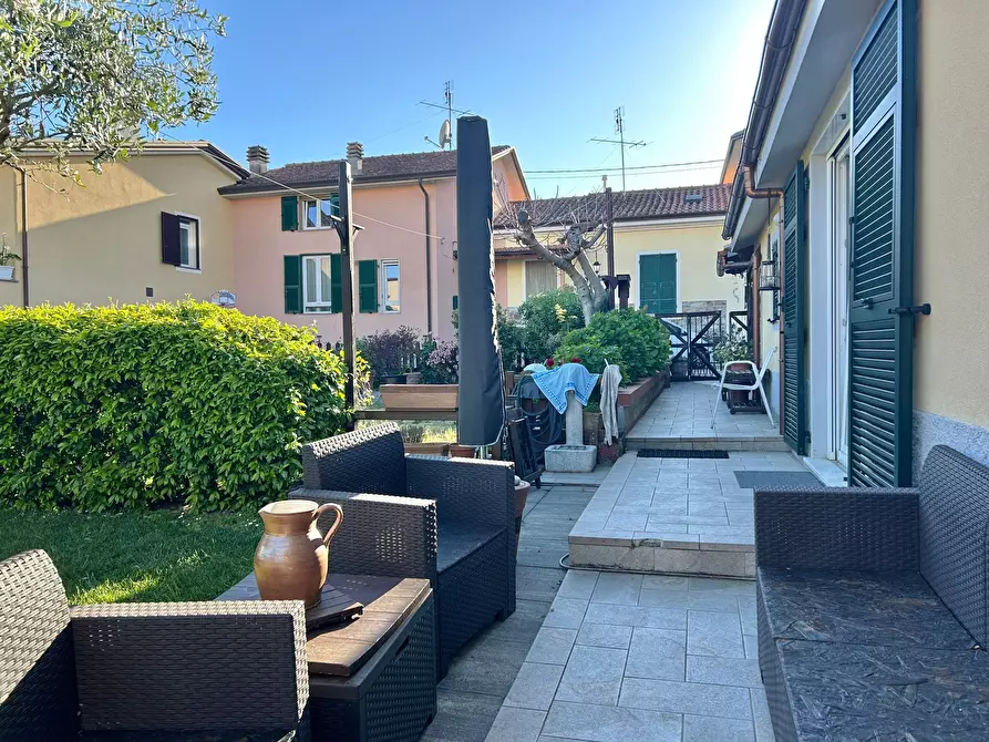 Immagine 5 di Terratetto in vendita  a Sarzana