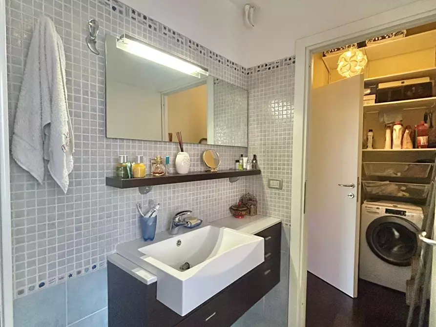 Immagine 33 di Trilocale in vendita  a Sarzana