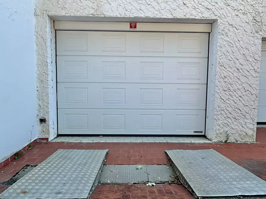 Immagine 55 di Pentalocale in vendita  a Fosdinovo