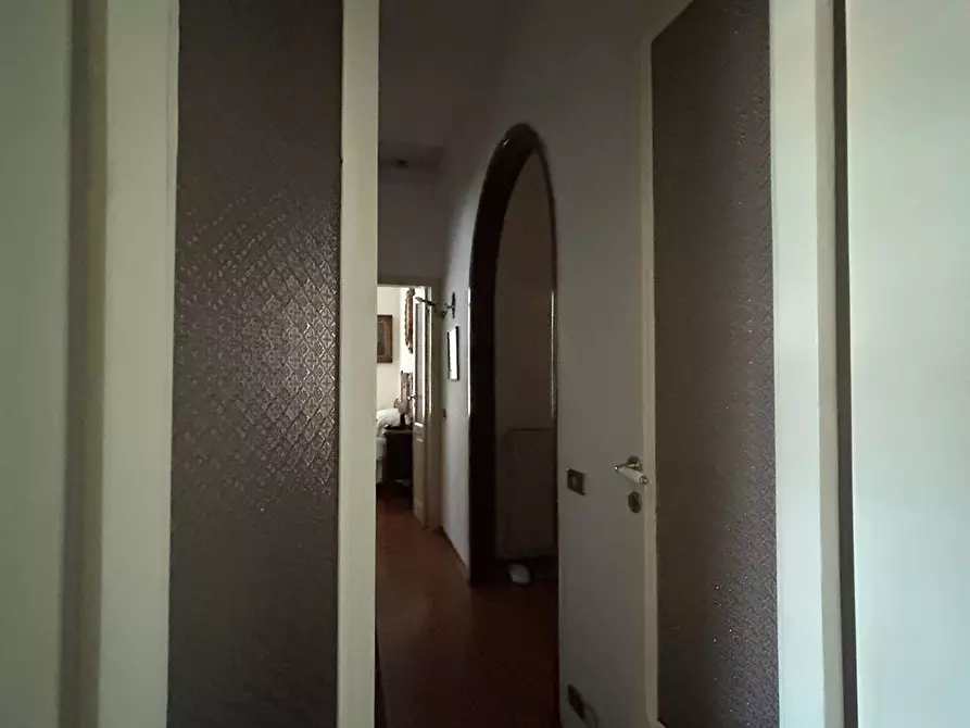 Immagine 16 di Porzione di casa in vendita  a Sarzana