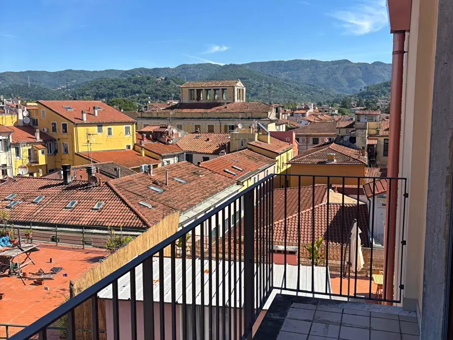 Immagine 5 di Attico in affitto  a Sarzana