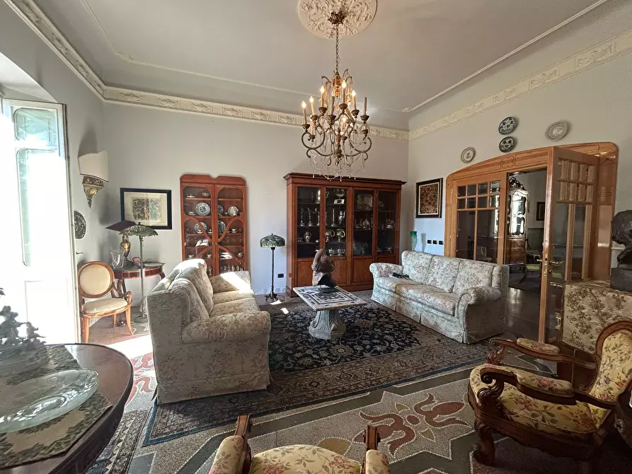 Immagine 16 di Pentalocale in vendita  a Sarzana