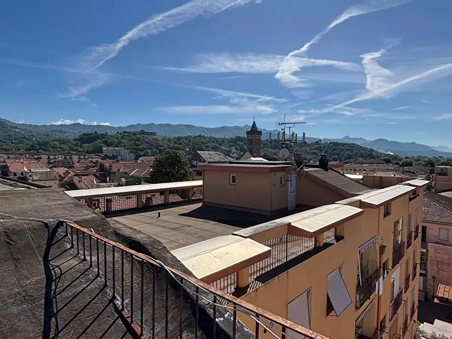 Immagine 26 di Attico in affitto  a Sarzana