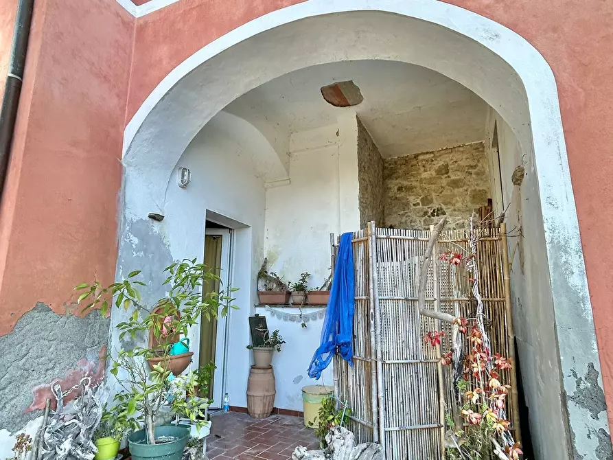 Immagine 35 di Pentalocale in vendita  a Sarzana