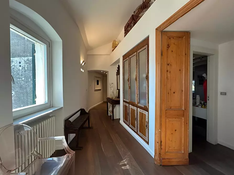 Immagine 27 di Attico in vendita  a Sarzana