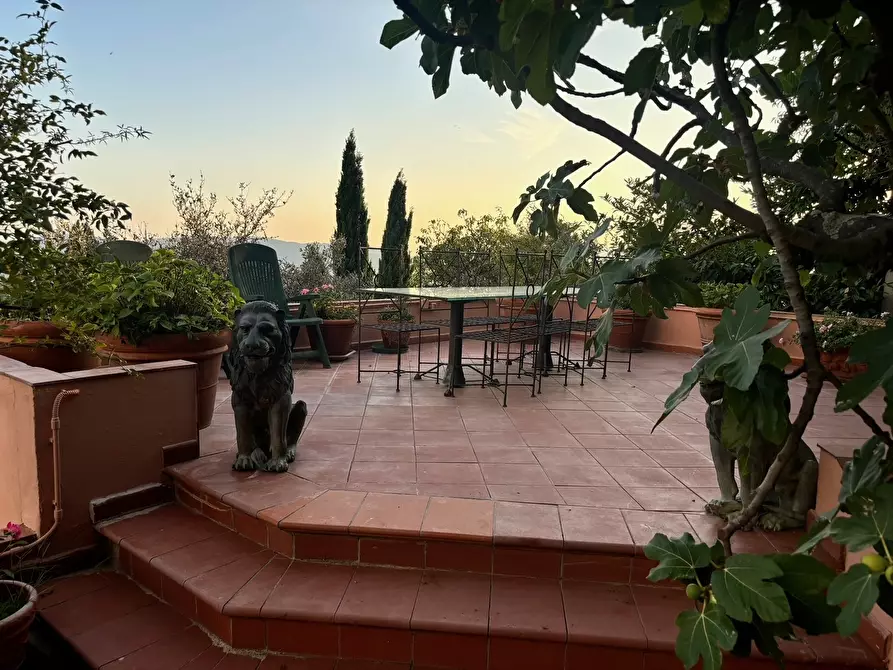 Immagine 27 di Villa in vendita  a Fosdinovo