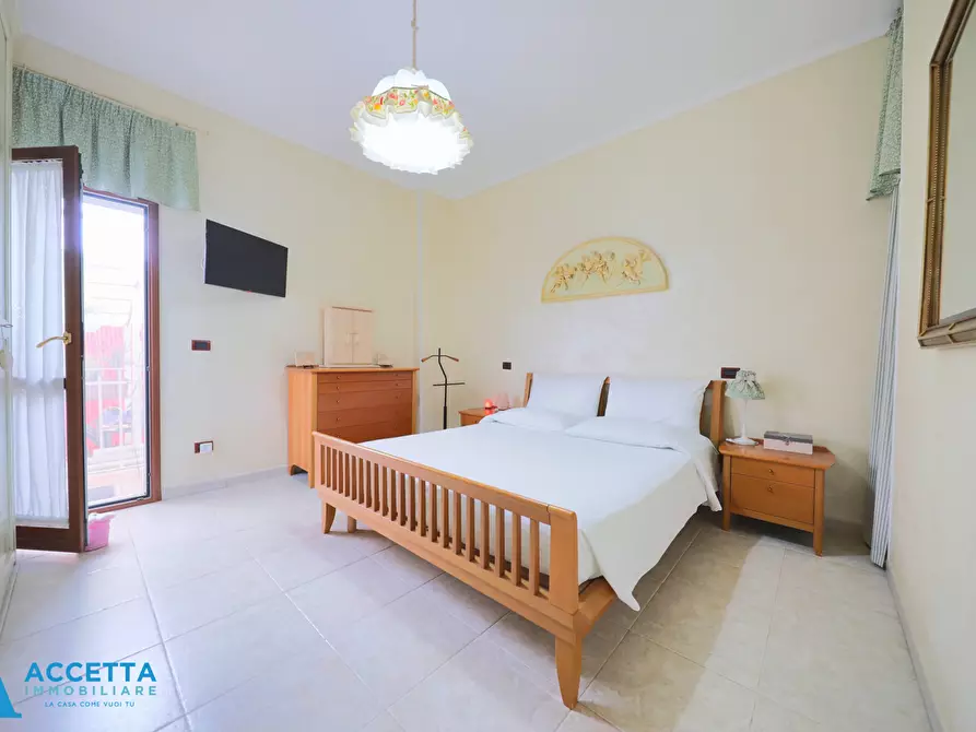 Immagine 14 di Trilocale in vendita  in Via Dante Alighieri 105 a Taranto