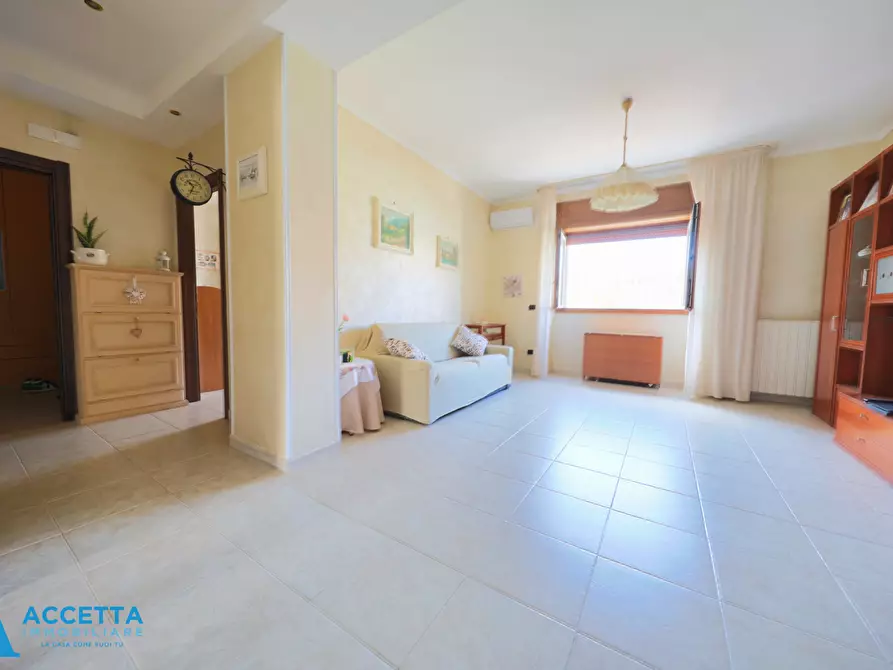 Immagine 4 di Trilocale in vendita  in Via Dante Alighieri 105 a Taranto