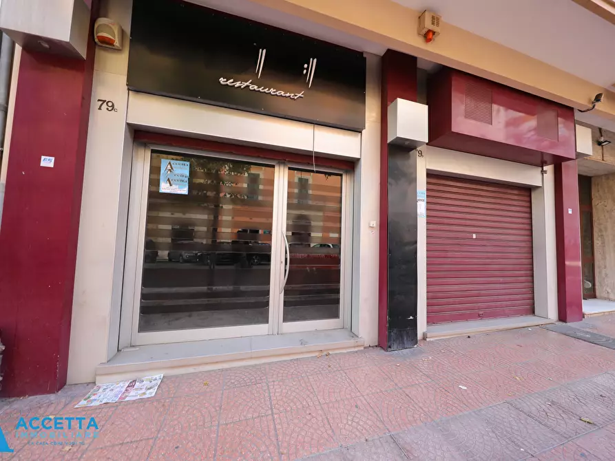 Immagine 8 di Locale commerciale in vendita  in Corso Umberto I 79 a Taranto