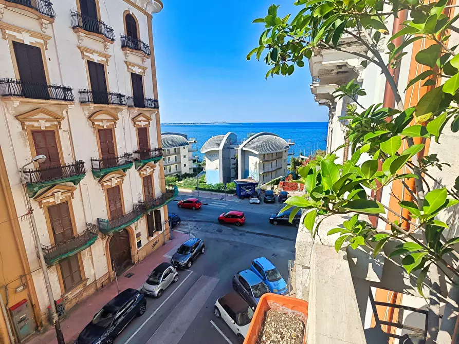 Immagine 10 di Bilocale in vendita  in Via Duca Di Genova 76 a Taranto