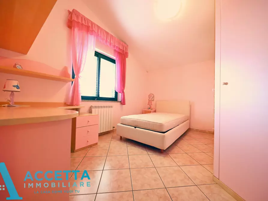 Immagine 22 di Trilocale in vendita  in Via Sciabelle 11 a Taranto