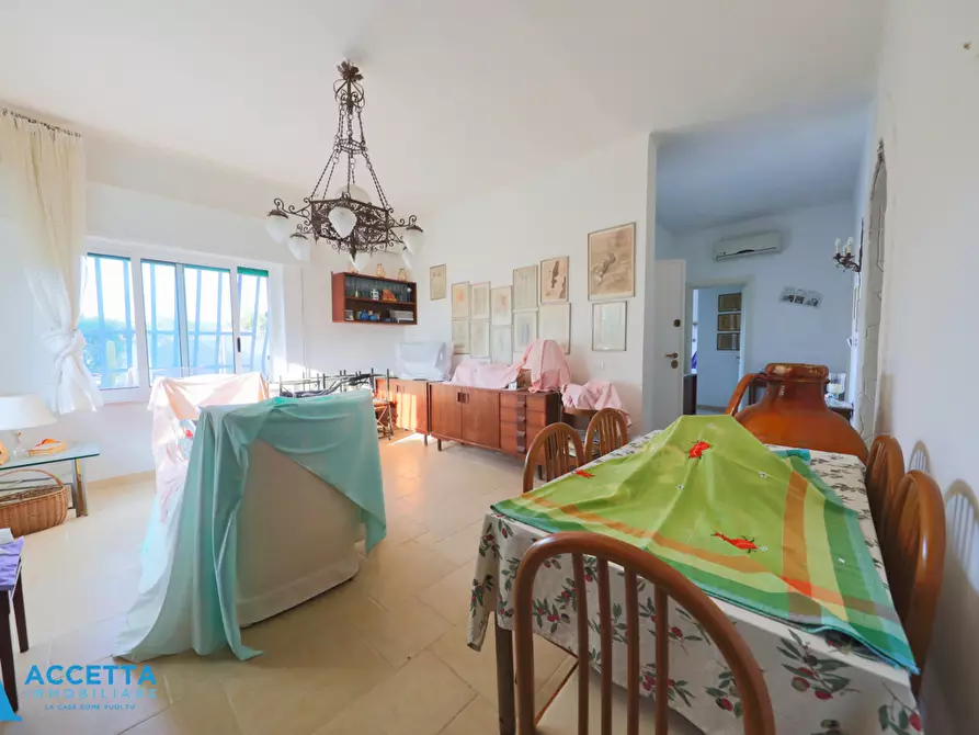 Immagine 12 di Villa in vendita  in Via Delfini 55 a Taranto