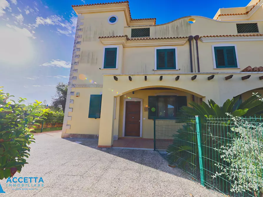 Immagine 4 di Villa in vendita  in Via Delfini 55 a Taranto