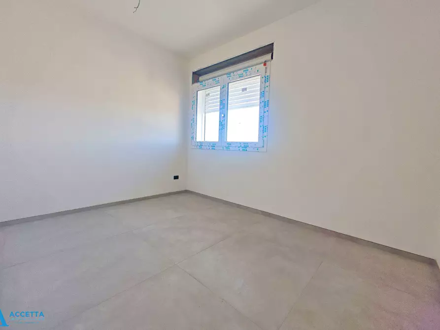 Immagine 19 di Villa in vendita  in Via Azalee a Taranto