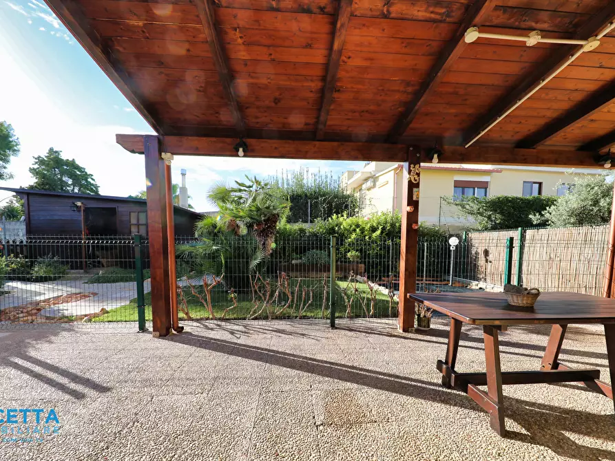 Immagine 13 di Villa in vendita  in Via Delfini 55 a Taranto