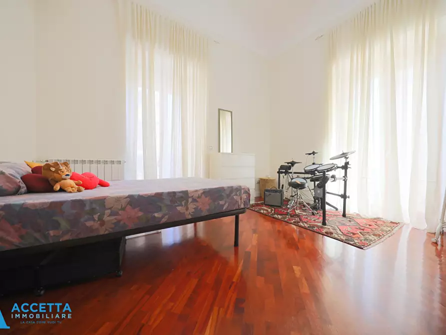 Immagine 14 di Quadrilocale in vendita  in Via Giuseppe Massari 8 a Taranto