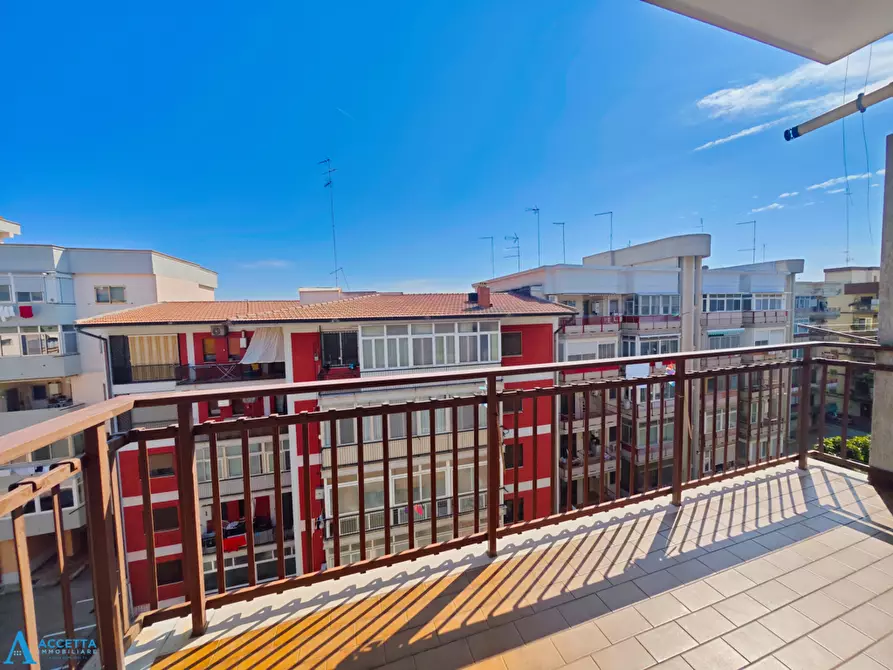 Immagine 23 di Quadrilocale in vendita  in Via Lago Trasimeno 27 a Taranto