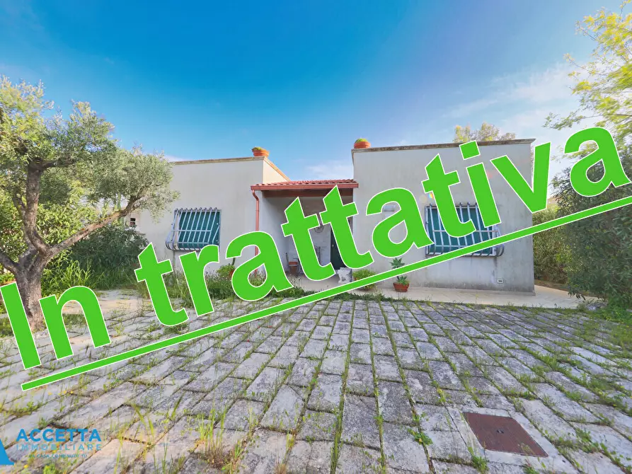Immagine 1 di Villa in vendita  in Via Delfini 55 a Taranto