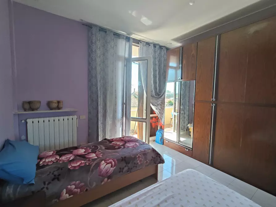 Immagine 16 di Trilocale in vendita  in Via Roma a Pieve Porto Morone