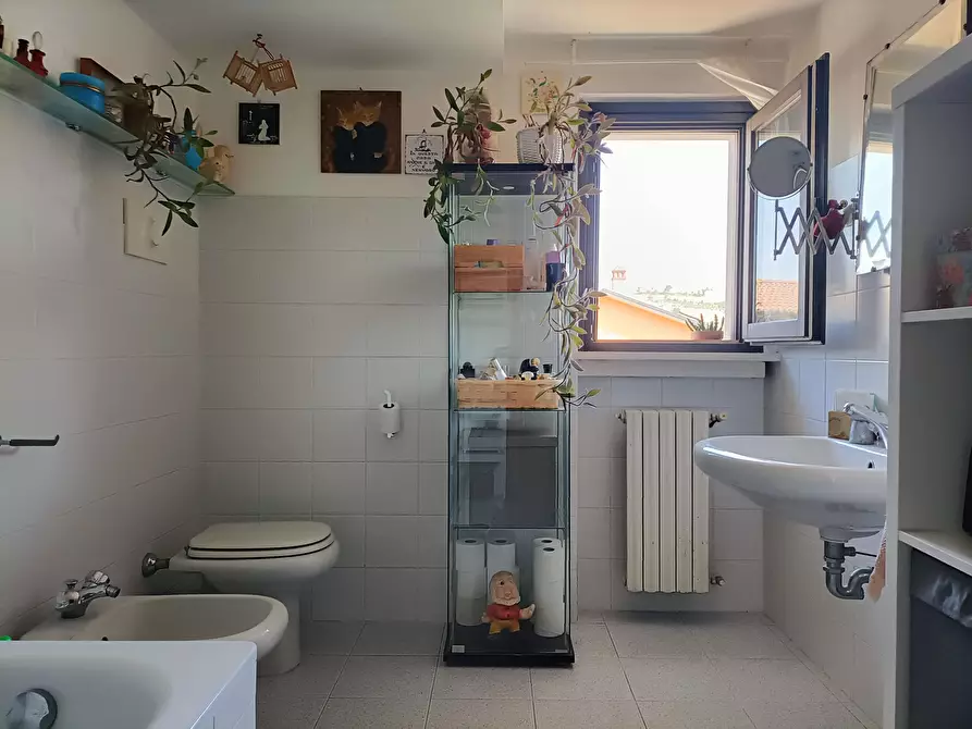 Immagine 10 di Trilocale in vendita  in Via Leonardo da Vinci a Pianello Val Tidone