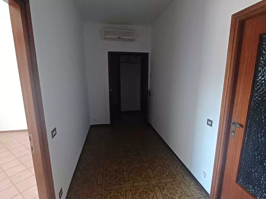 Immagine 10 di Trilocale in vendita  in semi-centrale a Borgonovo Val Tidone