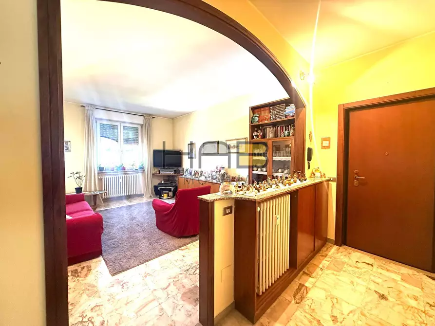 Immagine 1 di Trilocale in vendita  in Via Fratelli Ruffini a Busto Arsizio