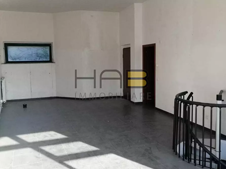 Immagine 3 di Attività commerciale in vendita  in LARGO FRASSATI 7 a Fagnano Olona