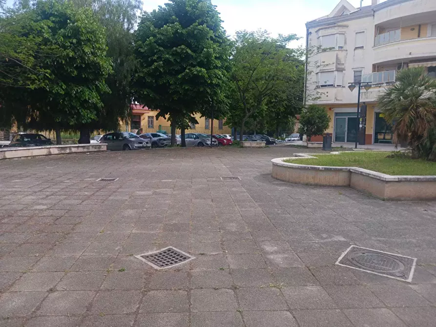 Immagine 5 di Locale commerciale in vendita  in Via Ostaglio 59 a Salerno