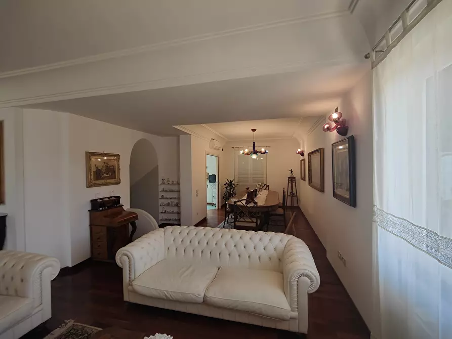 Immagine 17 di Villa in vendita  in Via Casa rocco giovi 11 A a Salerno