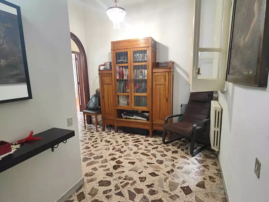 Immagine 12 di Trilocale in vendita  in Via Piave 1 a Salerno