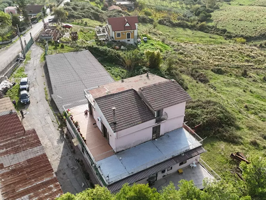 Immagine 6 di Casa trifamiliare in vendita  in via del giubileo duemila 8 a Giffoni Valle Piana