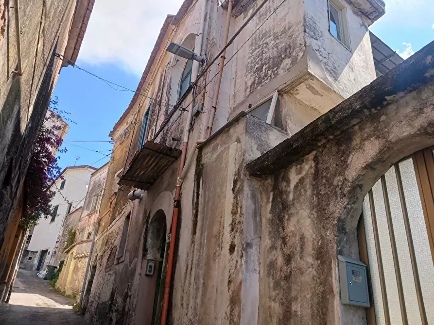 Immagine 2 di Casa semindipendente in vendita  in Via Montecasino 69 a Salerno