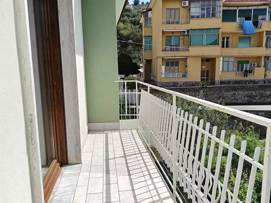 Immagine 27 di Pentalocale in vendita  in Via Giuseppe Vitale 64 a Cava De' Tirreni